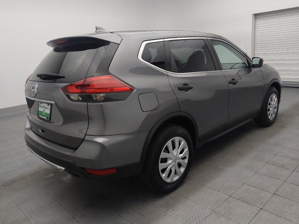 2017 Nissan Rogue in Hialeah, FL 33014 - 18086358 10