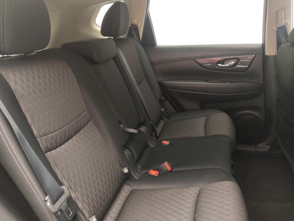 2017 Nissan Rogue in Hialeah, FL 33014 - 18086358 19