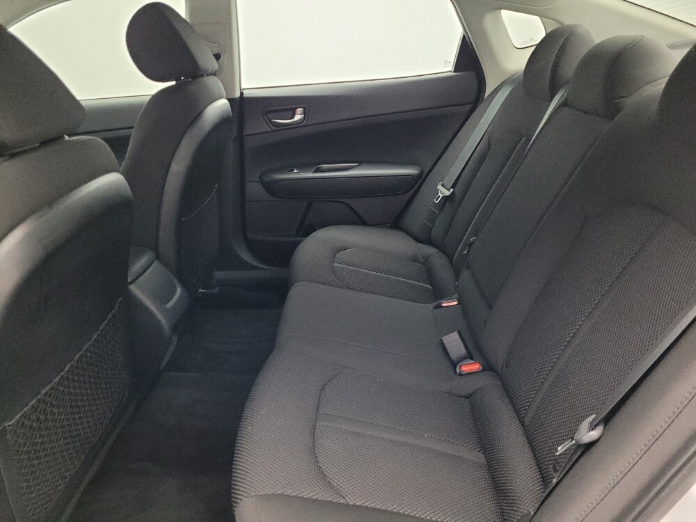 2019 Kia Optima in Savannah, GA 31419 - 18086361 18