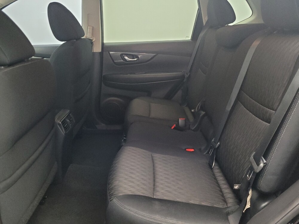 2017 Nissan Rogue in Hialeah, FL 33014 - 18086364 18