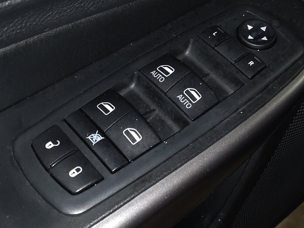 2020 Jeep Cherokee in Savannah, GA 31419 - 18086370 27