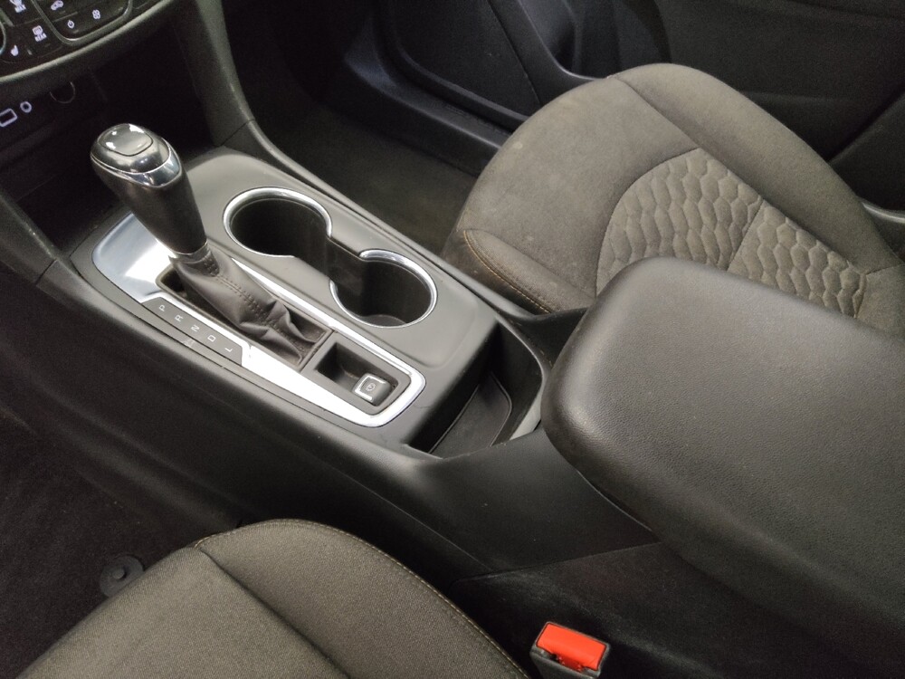 2019 Chevrolet Equinox in Lakewood, CO 80215 - 18086385 26