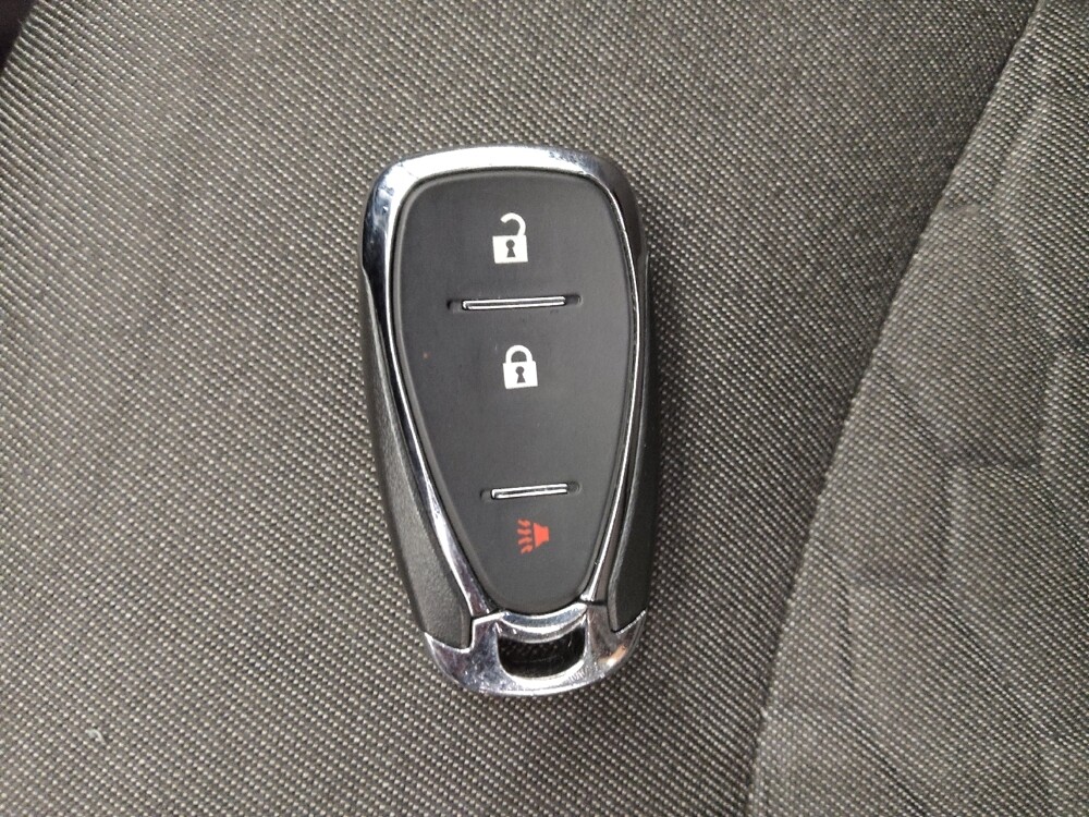 2019 Chevrolet Equinox in Lakewood, CO 80215 - 18086385 32