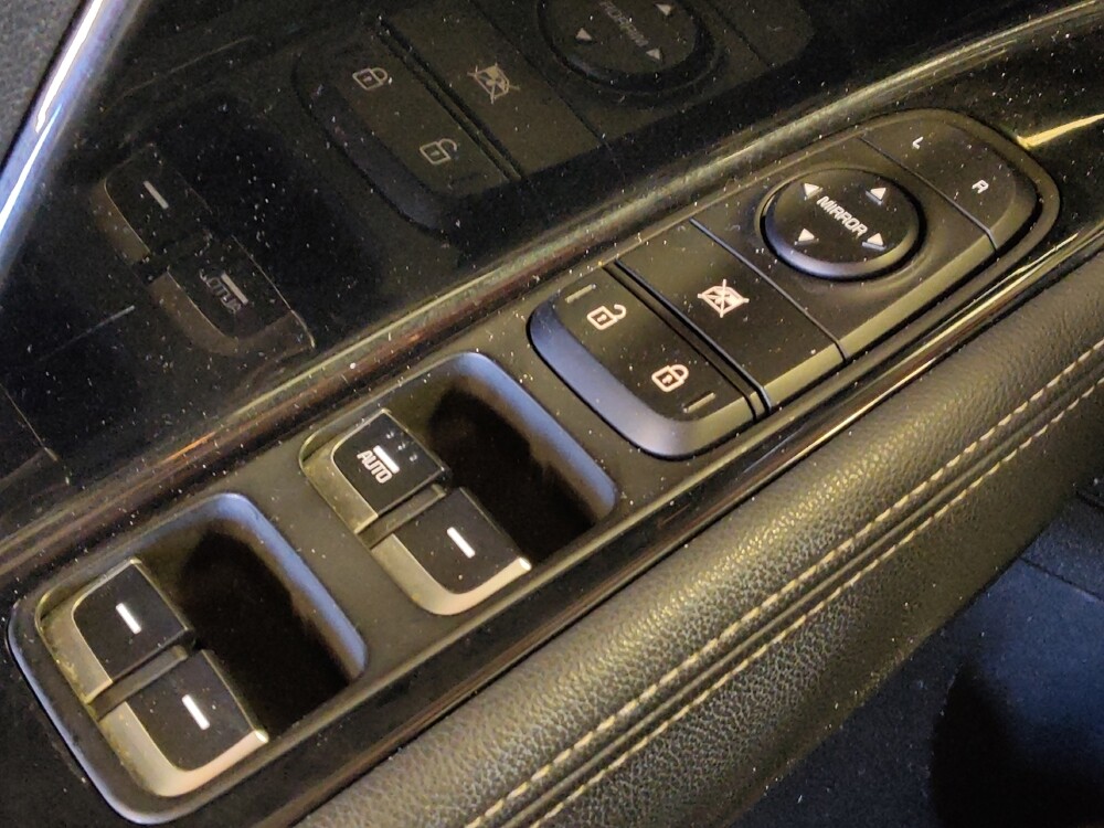 2022 Kia Niro in Houston, TX 77060 - 18086408 27