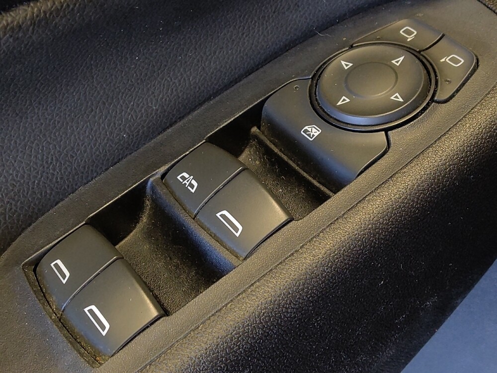 2019 Chevrolet Equinox in Houston, TX 77060 - 18086412 27