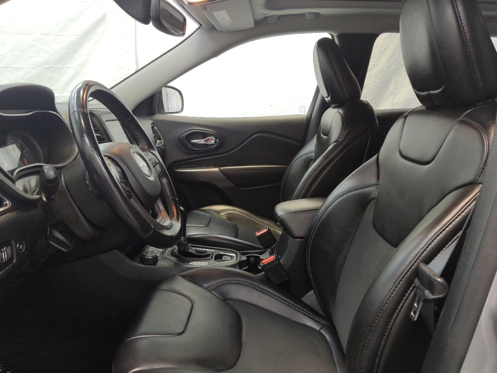 2019 Jeep Cherokee in Fairfield, OH 45014 - 18086413 17