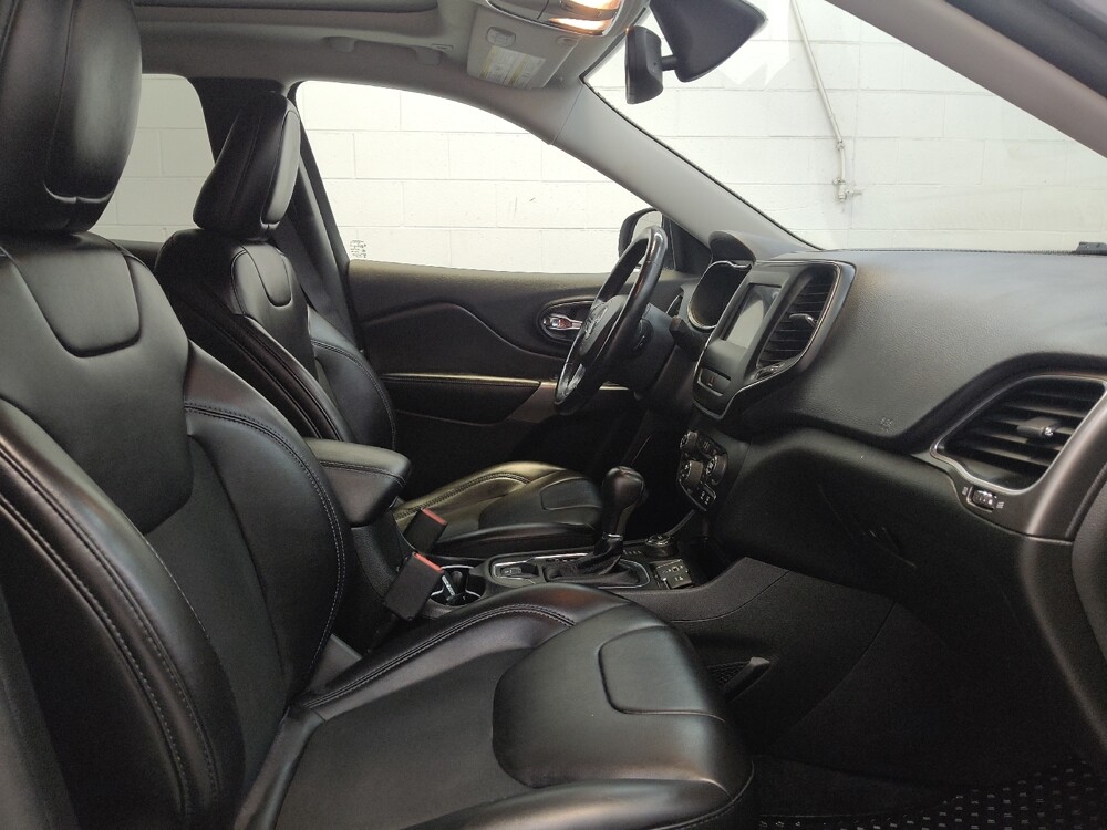 2019 Jeep Cherokee in Fairfield, OH 45014 - 18086413 21