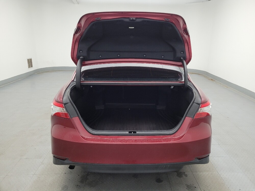 2018 Toyota Camry in Maple Heights, OH 44137 - 18086414 29