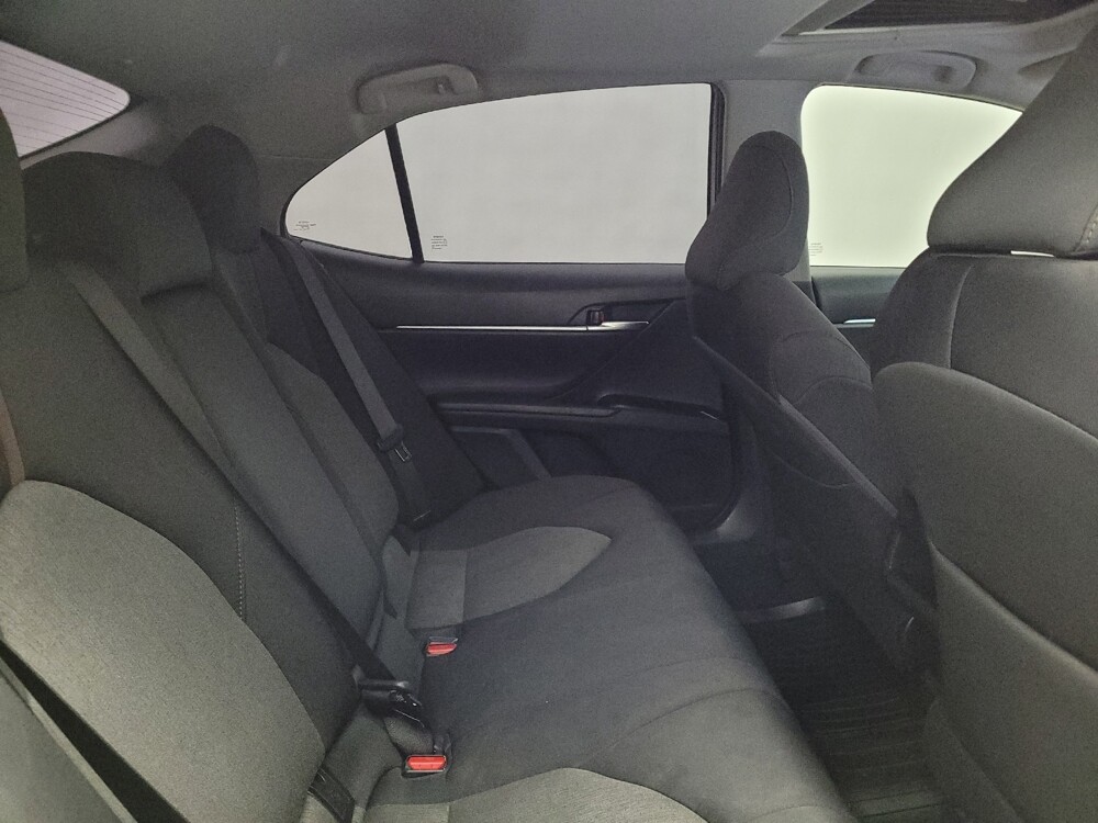 2018 Toyota Camry in Maple Heights, OH 44137 - 18086414 19