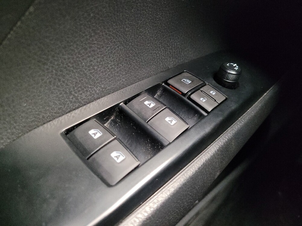 2018 Toyota Camry in Maple Heights, OH 44137 - 18086414 27