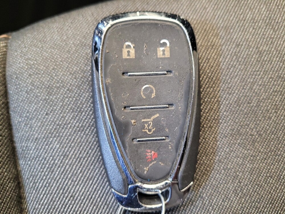 2019 Chevrolet Equinox in Maple Heights, OH 44137 - 18086419 32