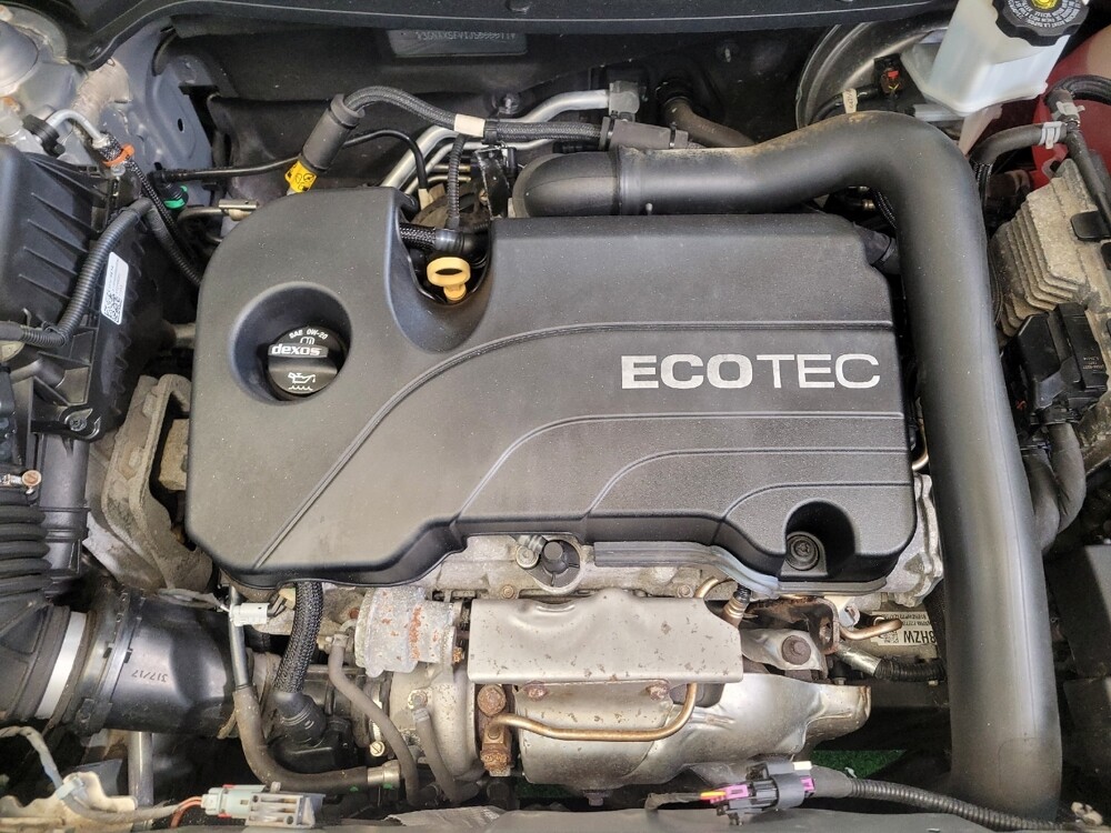 2018 Chevrolet Equinox in Maple Heights, OH 44137 - 18086420 30