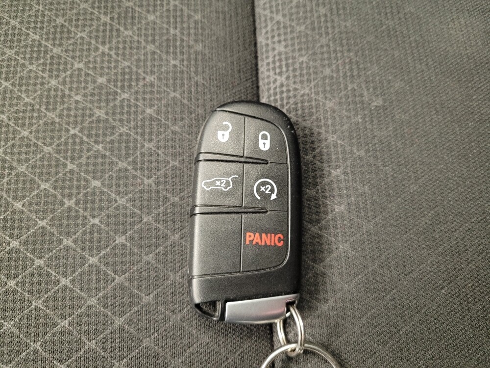 2020 Jeep Grand Cherokee in Maple Heights, OH 44137 - 18086424 32