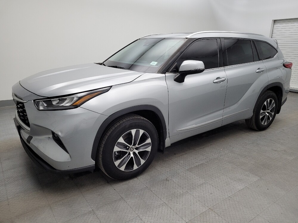 2020 Toyota Highlander in Cincinnati, OH 45255 - 18086426 2