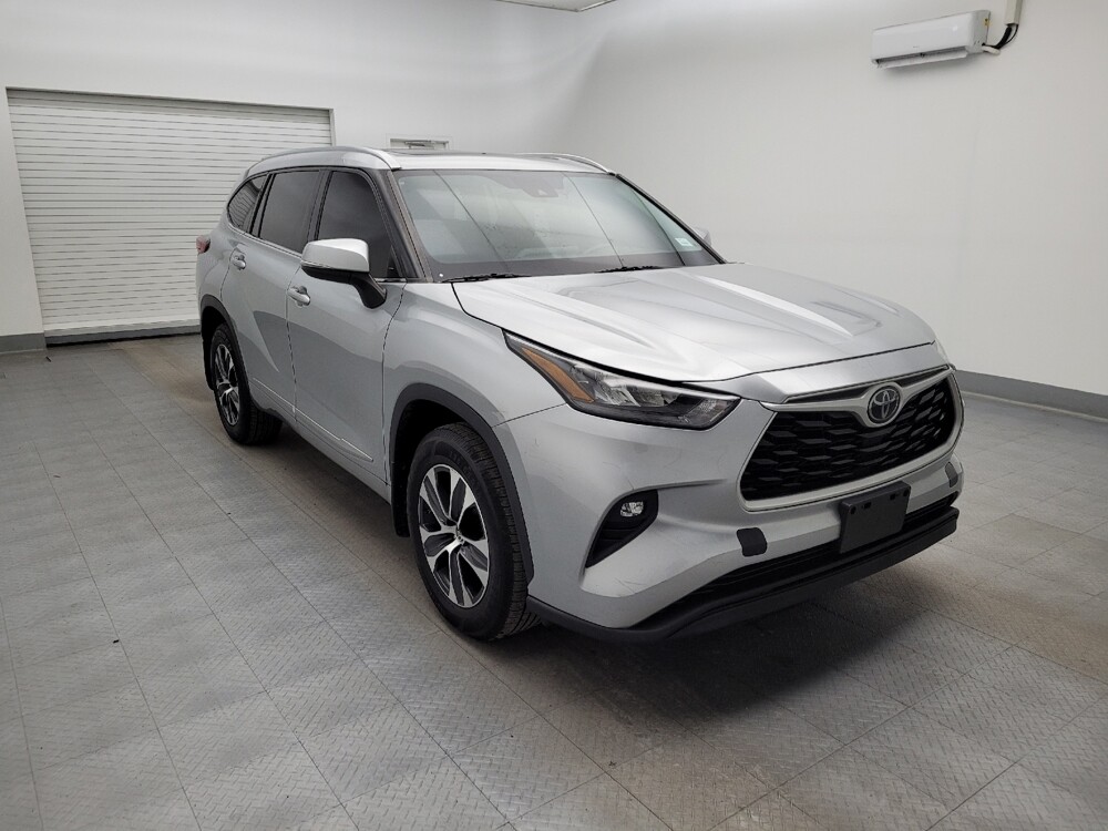 2020 Toyota Highlander in Cincinnati, OH 45255 - 18086426 13