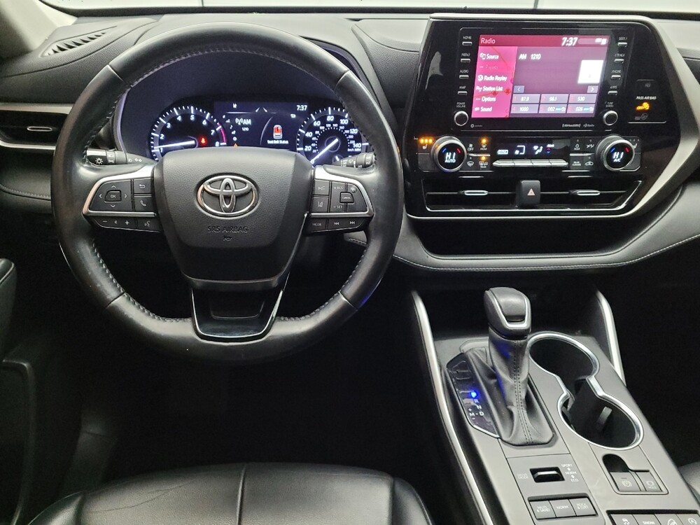 2020 Toyota Highlander in Cincinnati, OH 45255 - 18086426 22