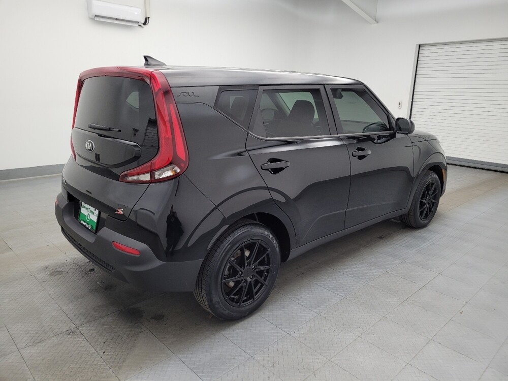 2021 Kia Soul in Maple Heights, OH 44137 - 18086430 10