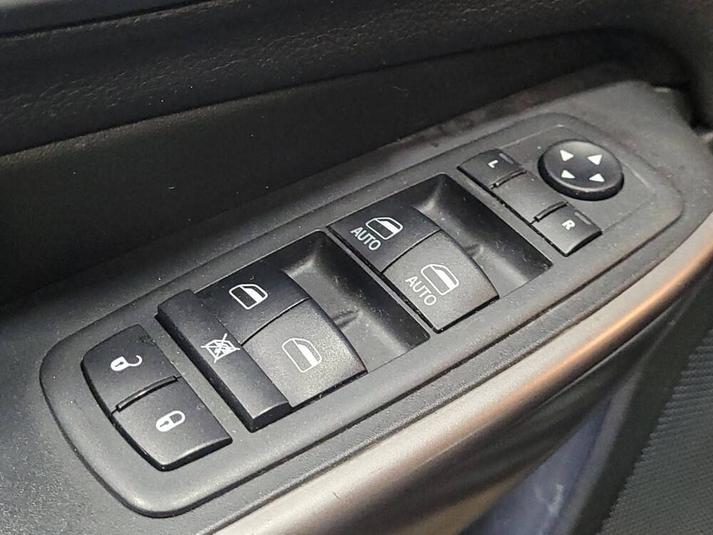 2019 Jeep Cherokee in Richmond, VA 23235 - 18086434 27