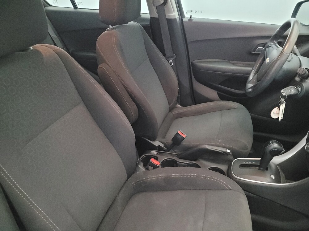 2020 Chevrolet Trax in Glen Burnie, MD 21061 - 18086436 21