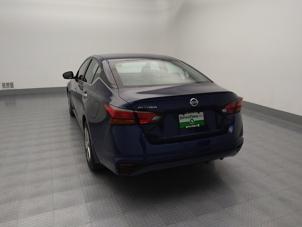 2022 Nissan Altima in Wichita, KS 67207 - 18086451 6