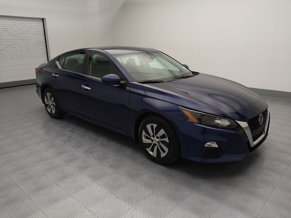 2022 Nissan Altima in Wichita, KS 67207 - 18086451 11