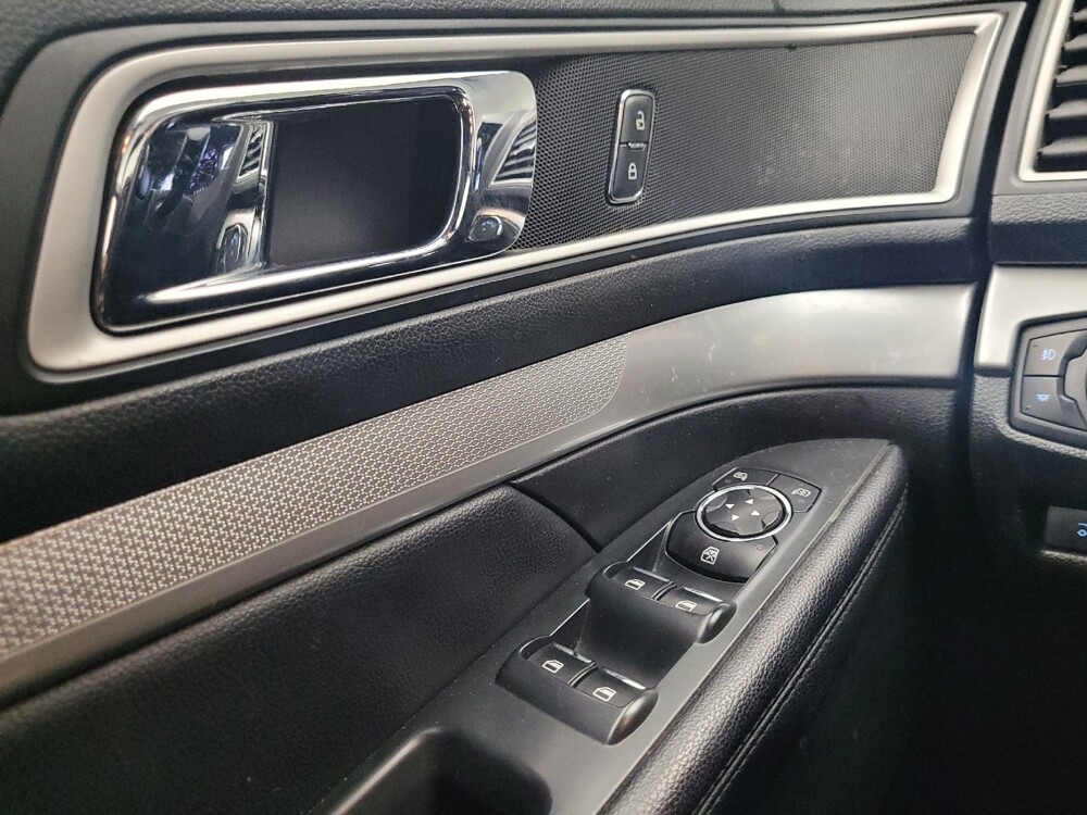 2017 Ford Explorer in Eastpointe, MI 48021 - 18086459 27