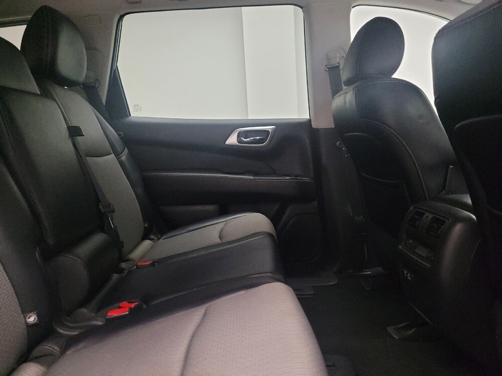 2020 Nissan Pathfinder in Eastpointe, MI 48021 - 18086460 19