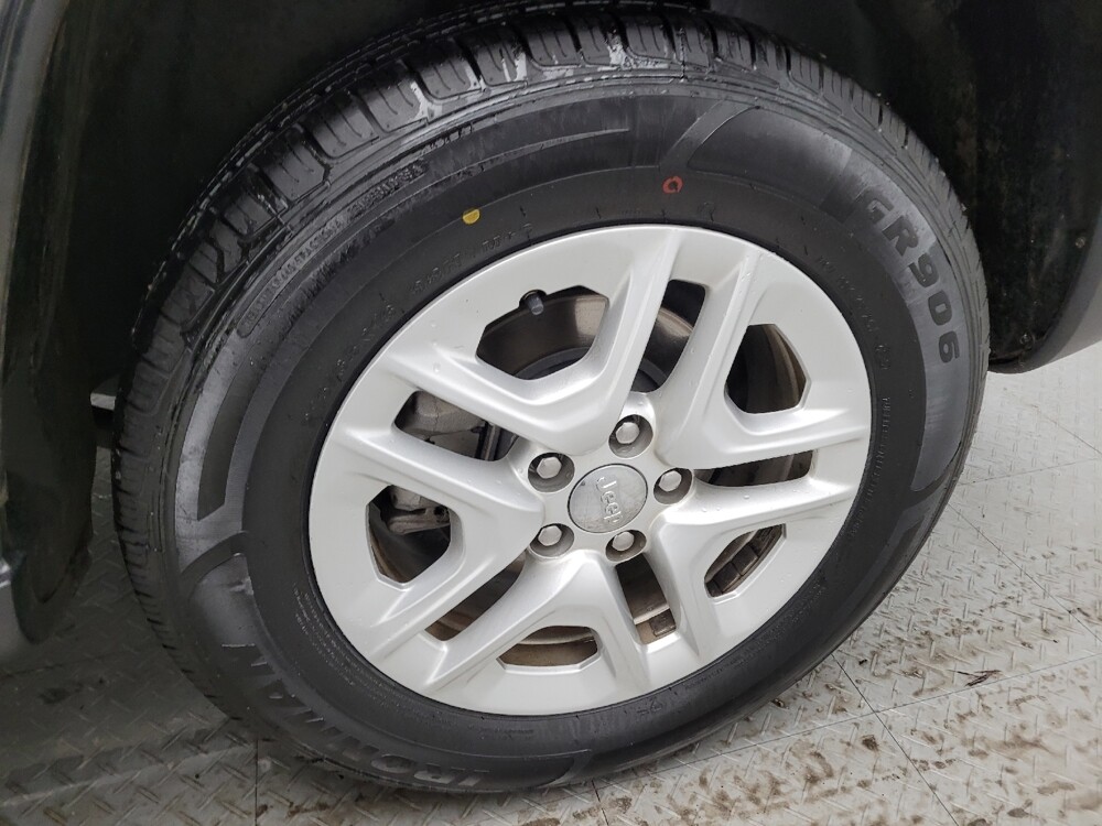 2018 Jeep Compass in Maple Heights, OH 44137 - 18086468 31