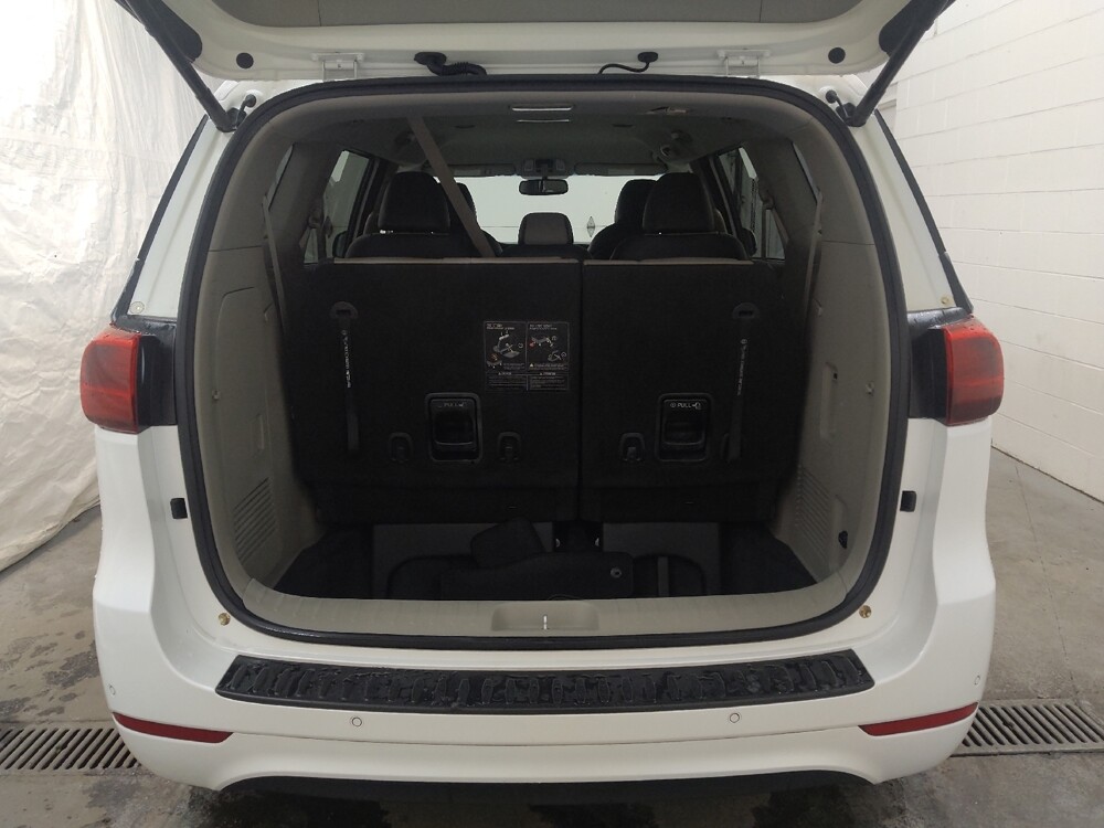 2016 Kia Sedona in Fairfield, OH 45014 - 18086482 29