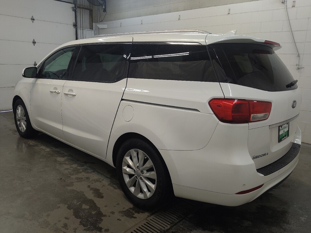 2016 Kia Sedona in Fairfield, OH 45014 - 18086482 3