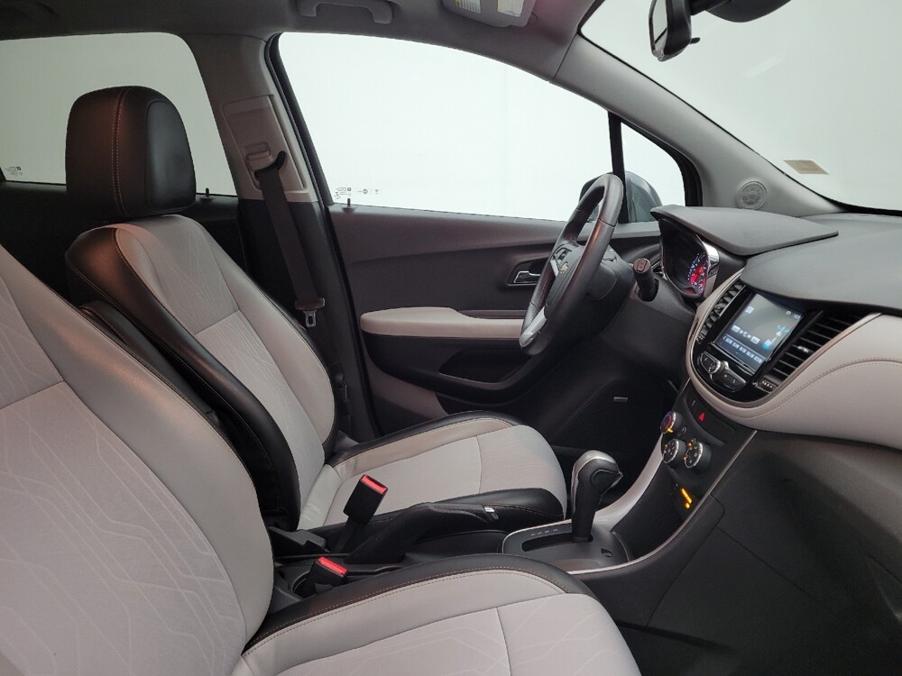 2017 Chevrolet Trax in Cincinnati, OH 45255 - 18086486 21