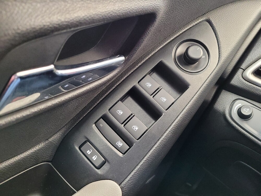 2017 Chevrolet Trax in Cincinnati, OH 45255 - 18086486 27