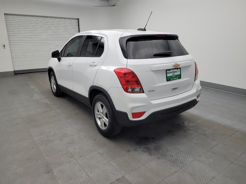 2020 Chevrolet Trax in Maple Heights, OH 44137 - 18086490 5