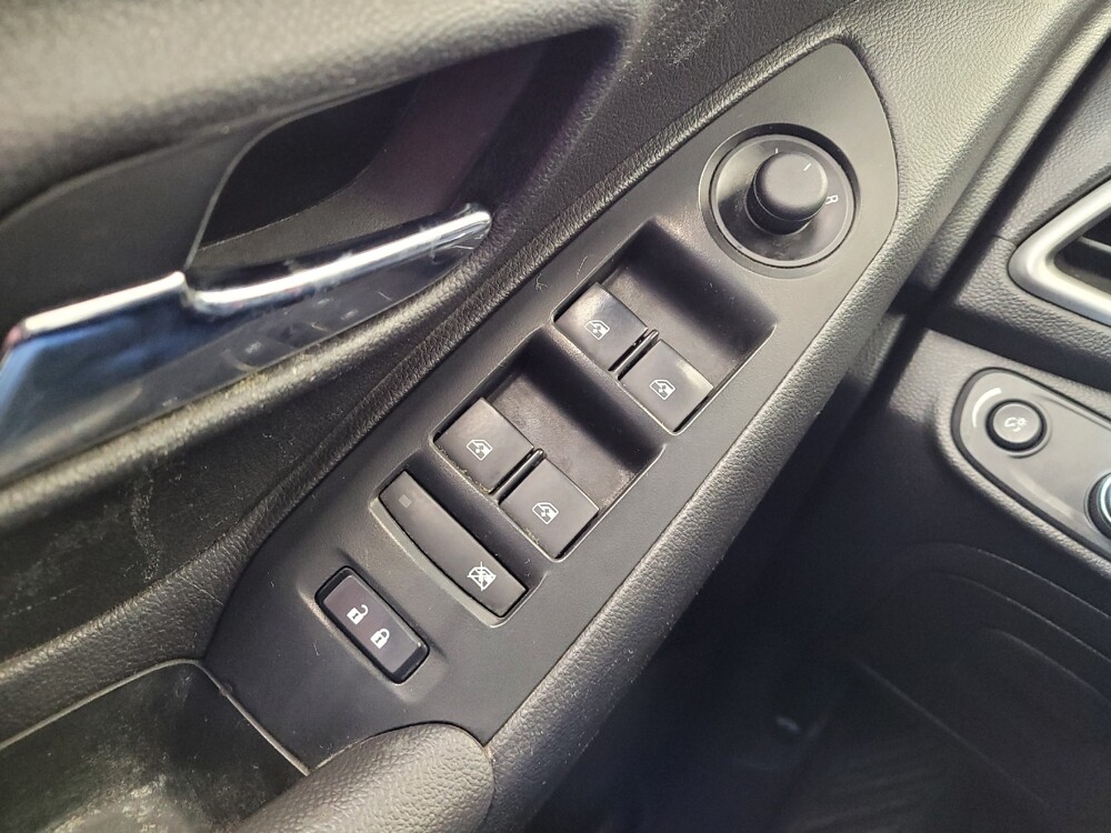 2020 Chevrolet Trax in Maple Heights, OH 44137 - 18086490 27