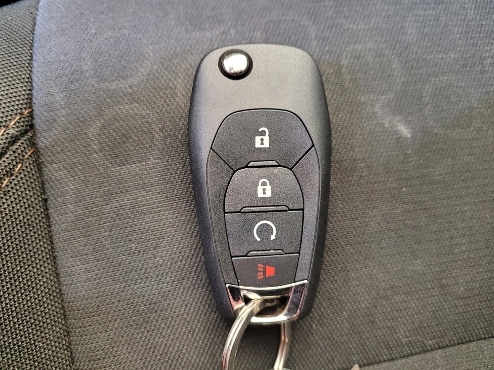 2020 Chevrolet Trax in Maple Heights, OH 44137 - 18086490 32