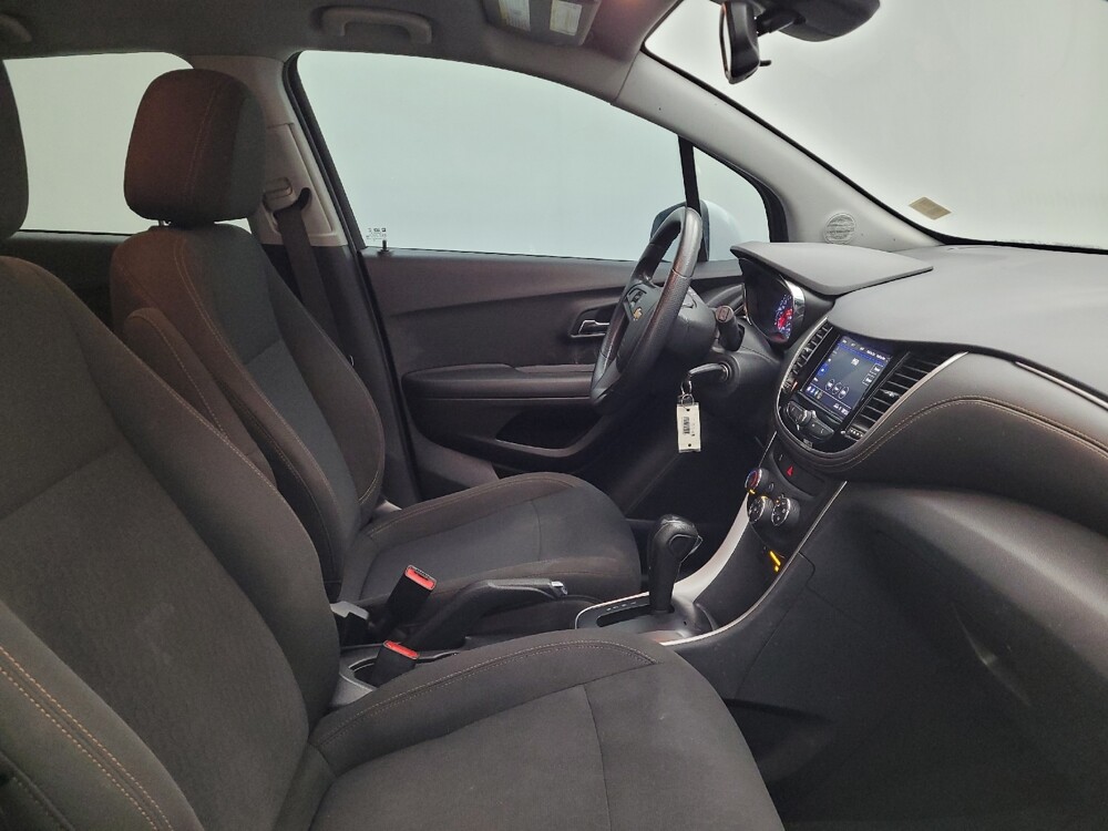 2020 Chevrolet Trax in Maple Heights, OH 44137 - 18086490 21