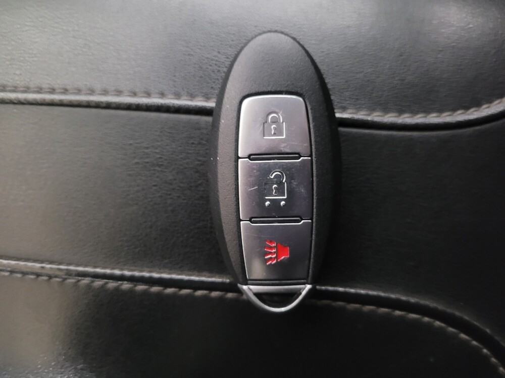 2018 Nissan Rogue Sport in Marietta, GA 30062 - 18086502 32