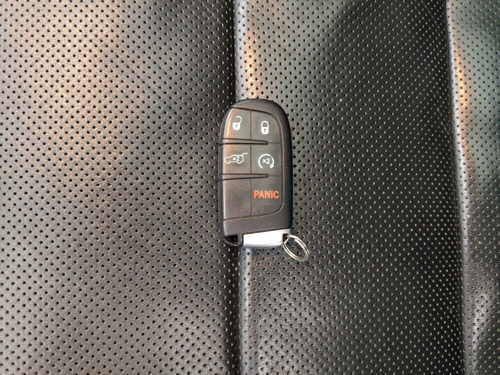 2015 Jeep Grand Cherokee in St. Louis, MO 63136 - 18086504 32