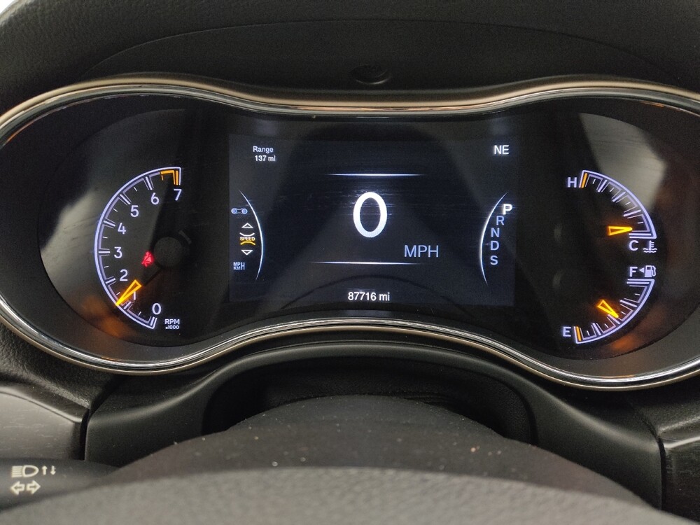 2015 Jeep Grand Cherokee in St. Louis, MO 63136 - 18086504 23