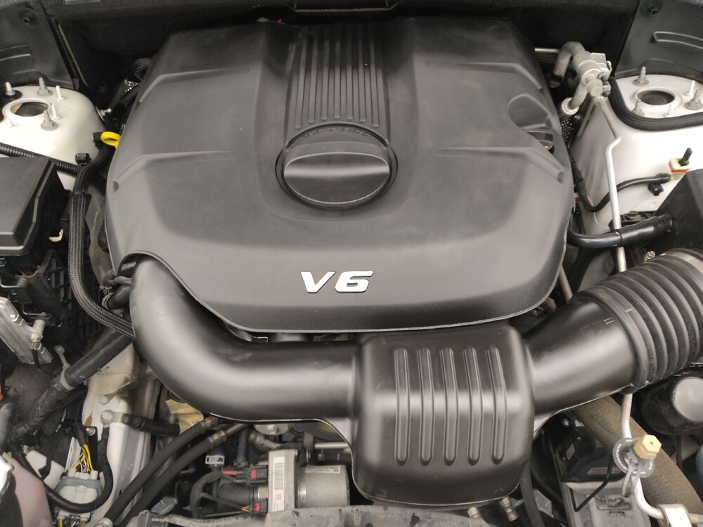 2015 Jeep Grand Cherokee in St. Louis, MO 63136 - 18086504 30