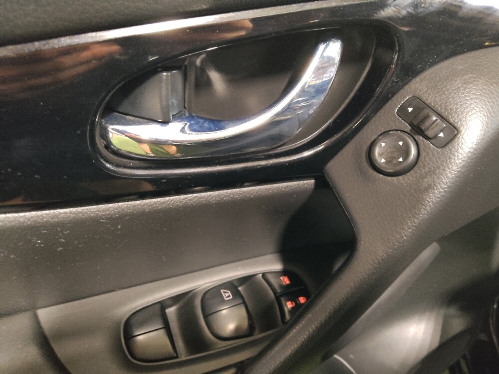 2018 Nissan Rogue Sport in Arlington, TX 76011 - 18086512 27