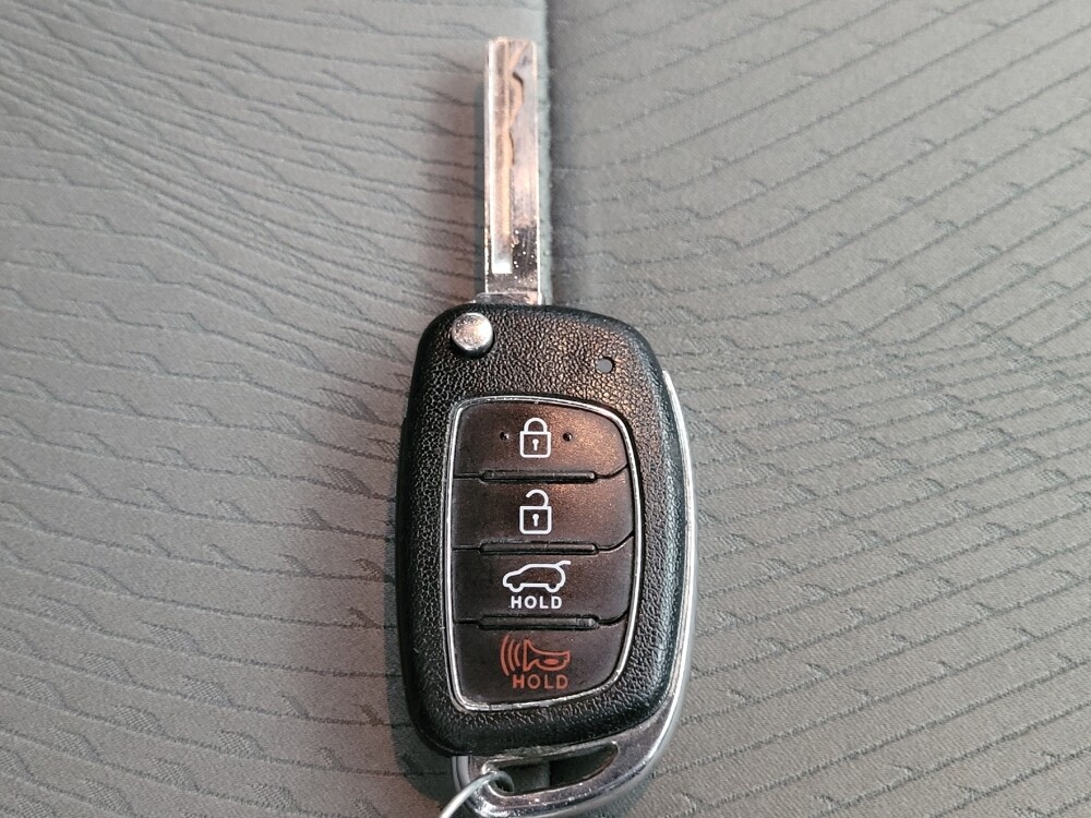 2017 Hyundai Santa Fe in Peoria, IL 61615 - 18086534 32