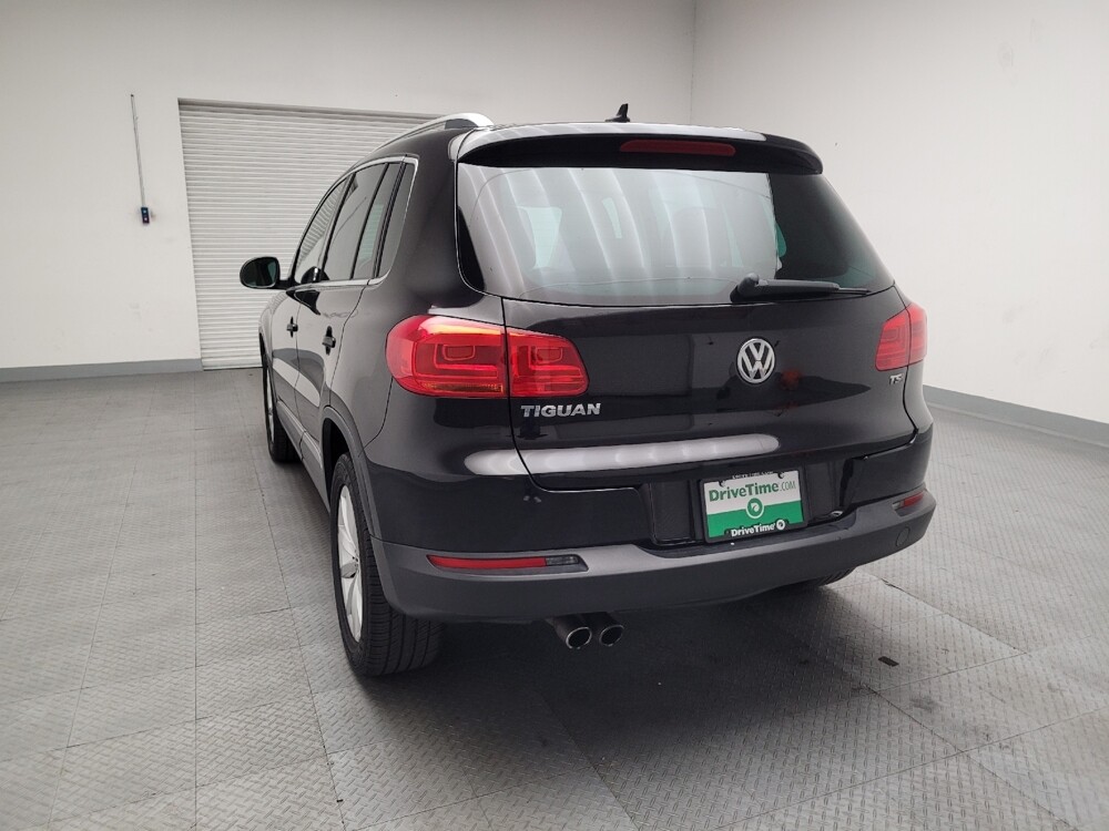 2017 Volkswagen Tiguan in Downey, CA 90241 - 18086535 6
