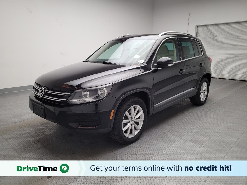 2017 Volkswagen Tiguan in Downey, CA 90241 - 18086535