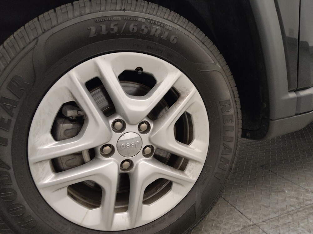 2018 Jeep Compass in Pensacola, FL 32505 - 18086538 31