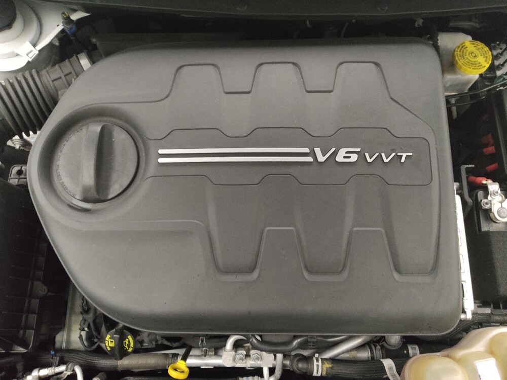 2019 Jeep Cherokee in Eastpointe, MI 48021 - 18086540 30