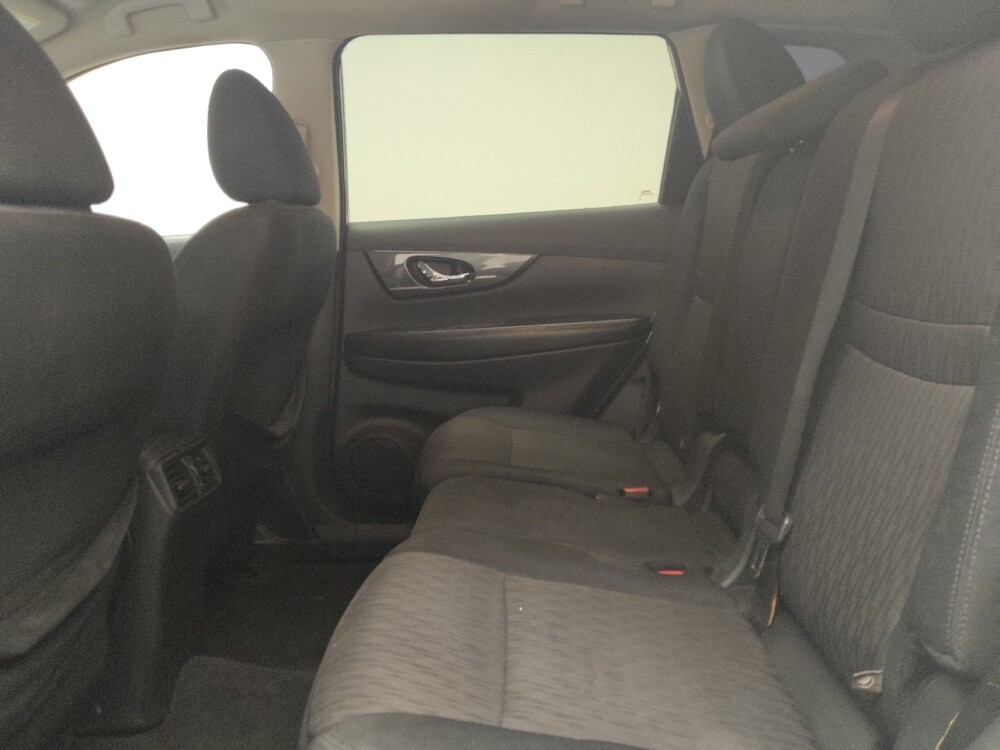 2019 Nissan Rogue in Taylor, MI 48180 - 18086552 18