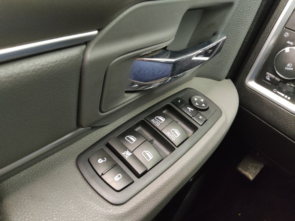 2018 RAM 1500 in Taylor, MI 48180 - 18086554 27