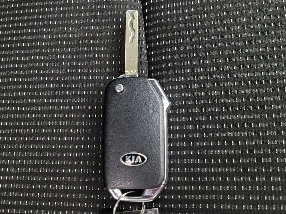 2019 Kia Forte in Springfield, MO 65807 - 18086560 32