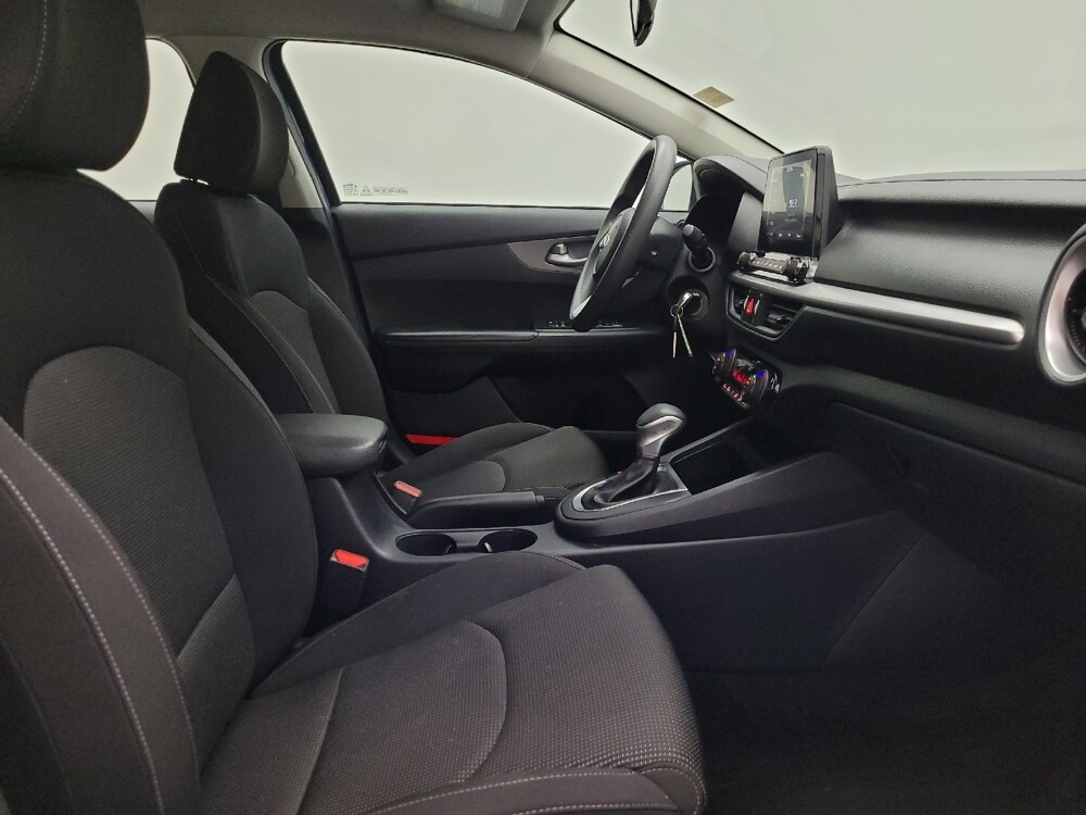 2019 Kia Forte in Springfield, MO 65807 - 18086560 21